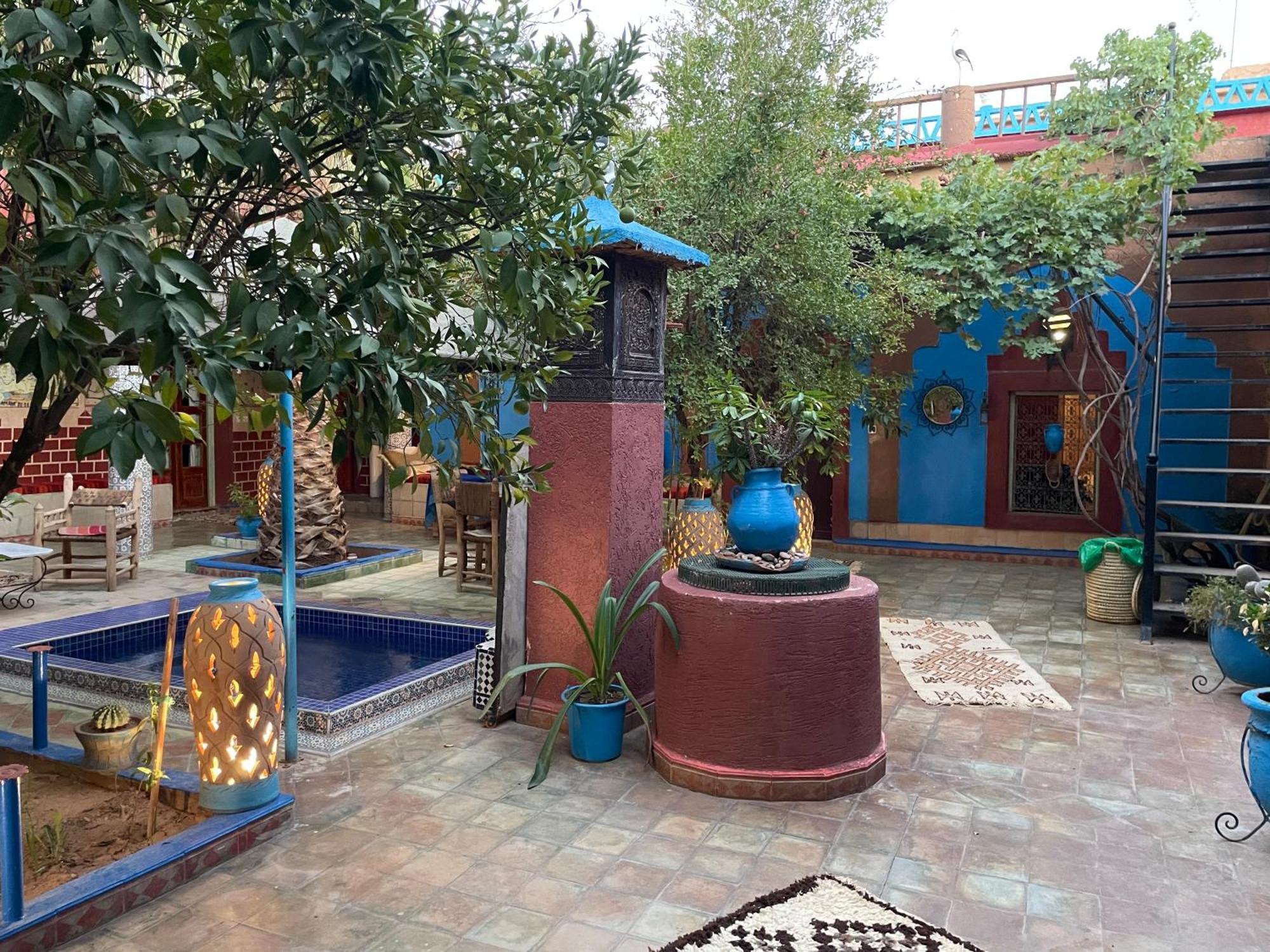 Riad Dades Birds Boumalne Dades Luaran gambar